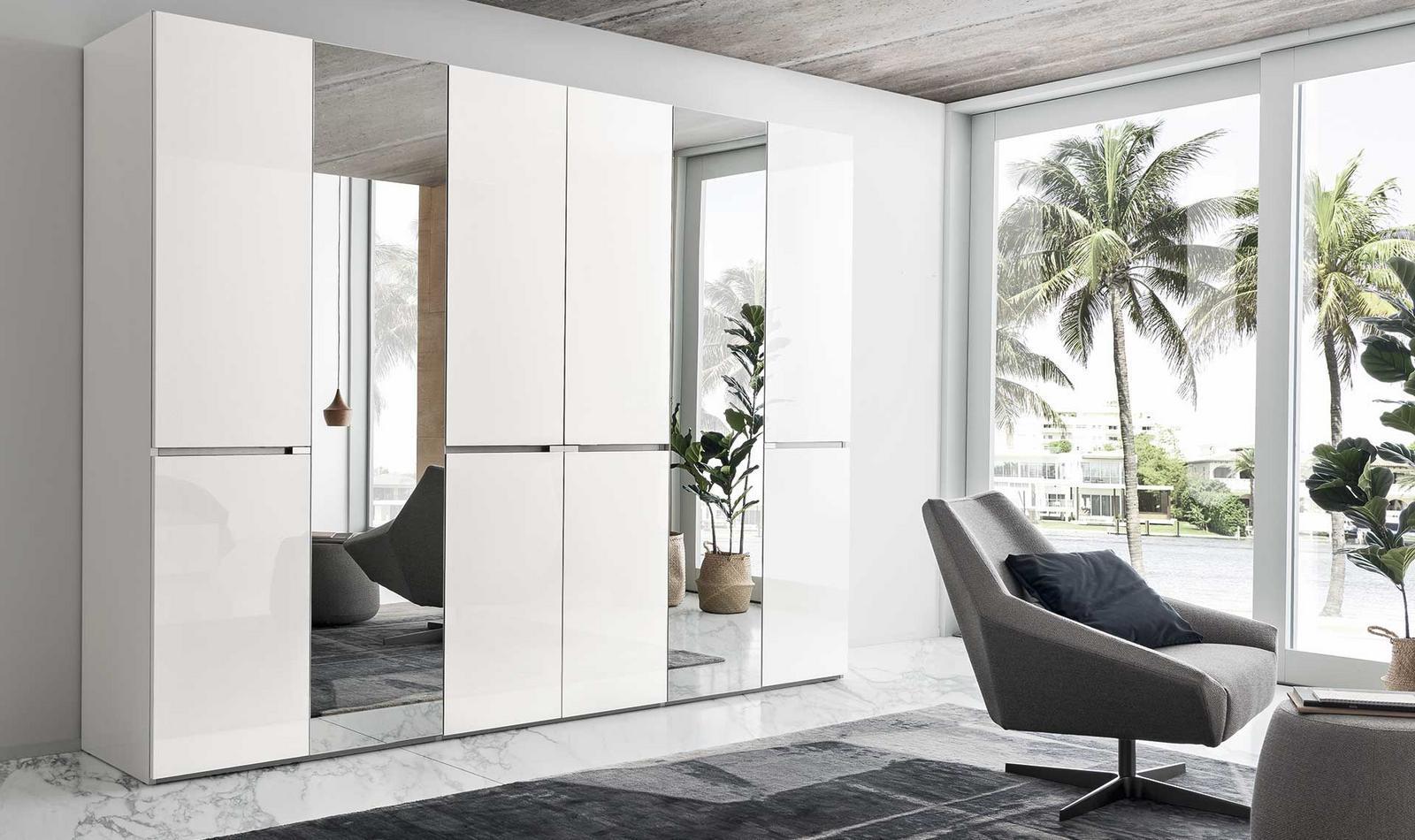 ARTEMIDE Lacquered bedroom set