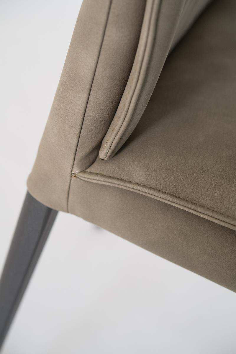 MAVI High-back Eco-leather chair
