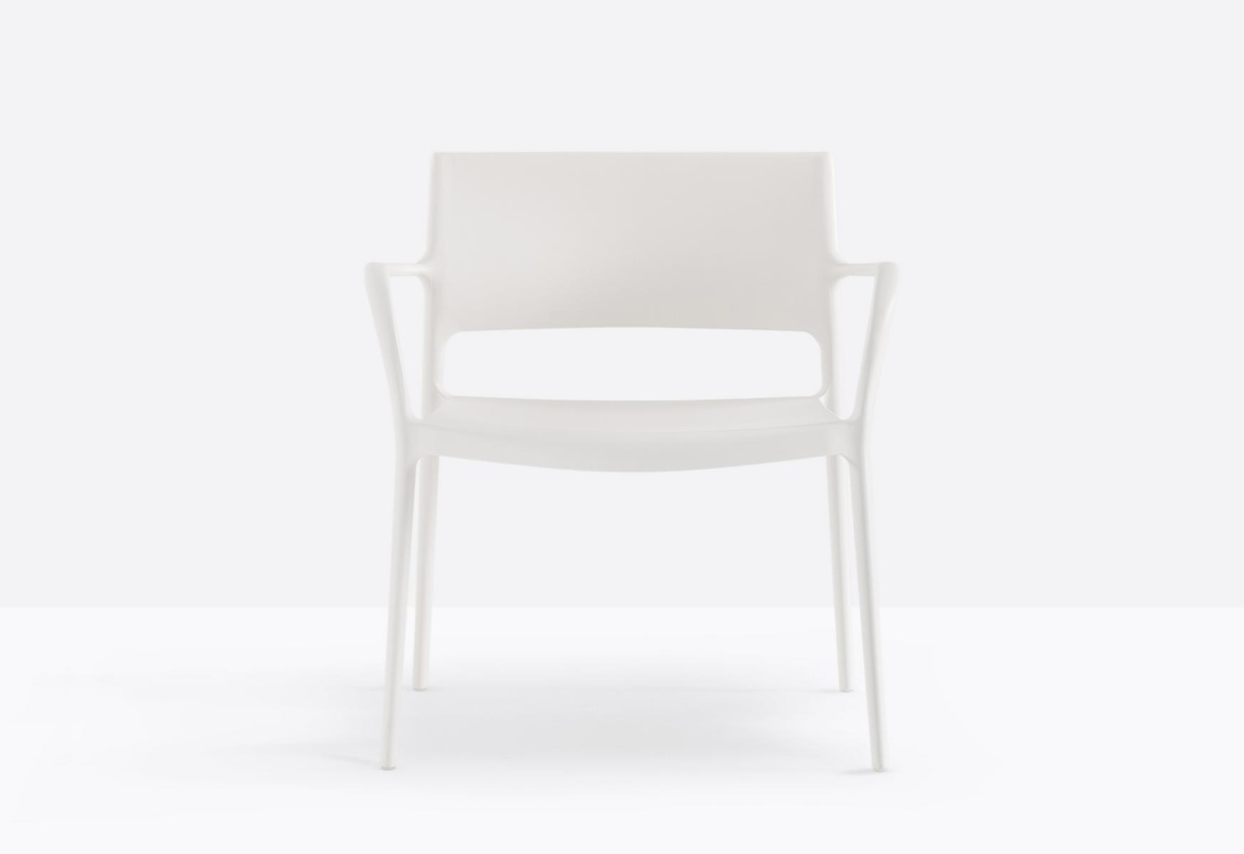 ARA 316 Stackable polypropylene easy chair with armrests