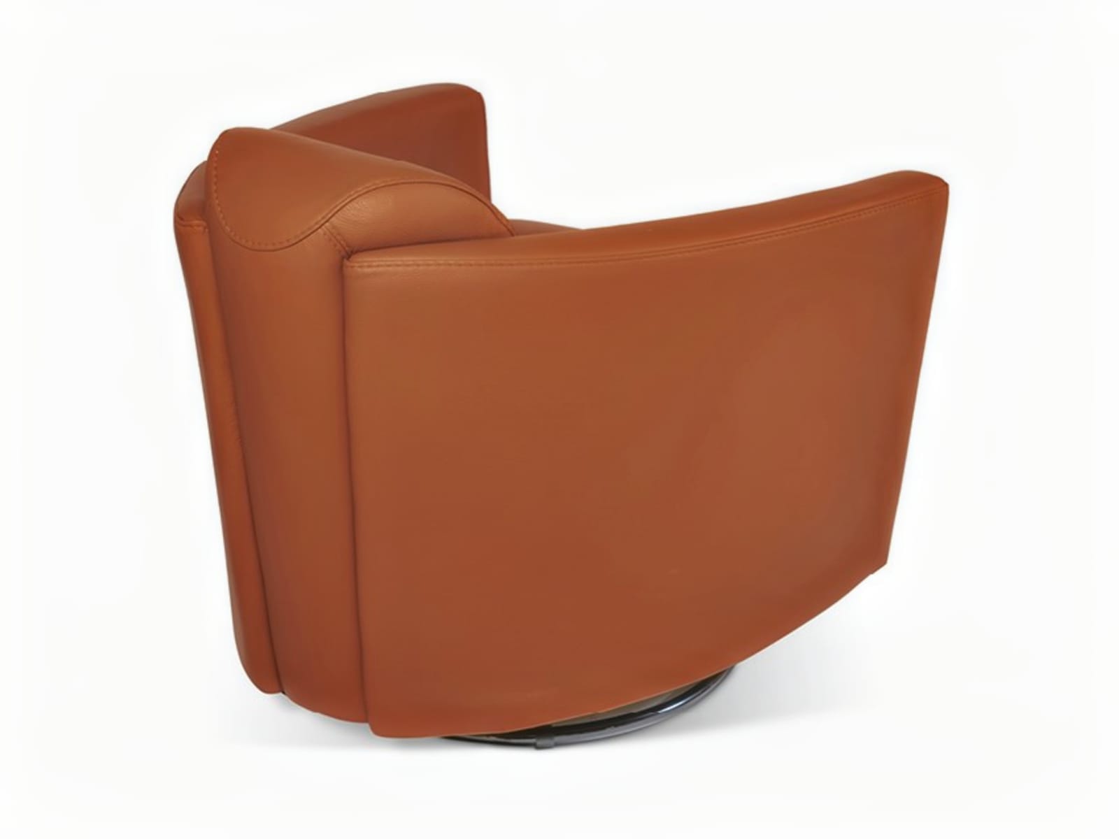 HOTEL The ‘Hotel’ armchair offers timeless design, celebrating 25 years with new versatile pieces, embodying Calia Italia’s renowned style and character.