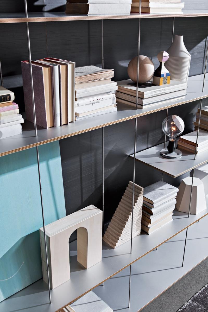 GRADUATE Floating steel and wood bookcase