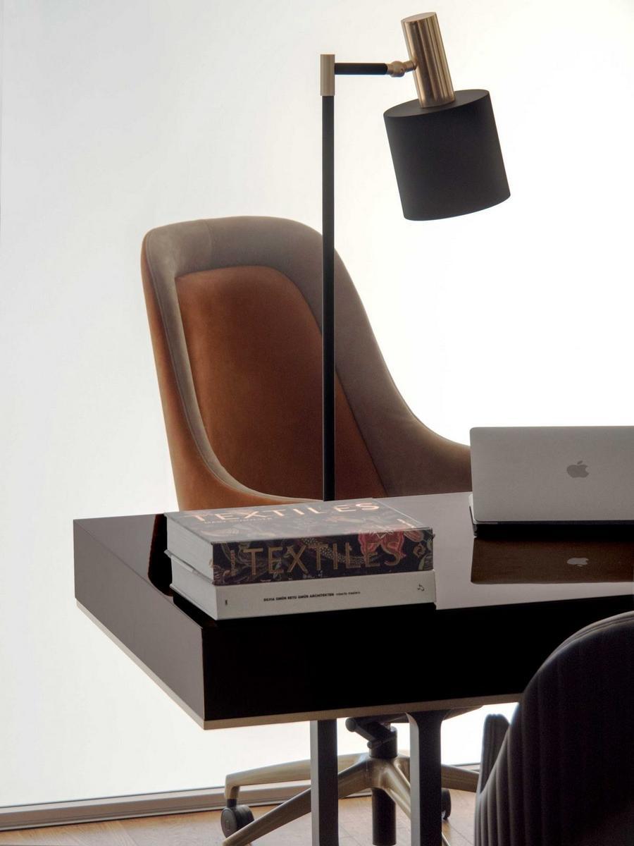 MUSA B Metal desk lamp