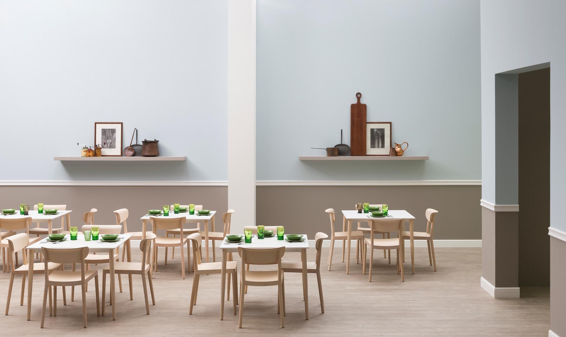 MALMÖ 298 Upholstered easy chair with armrests