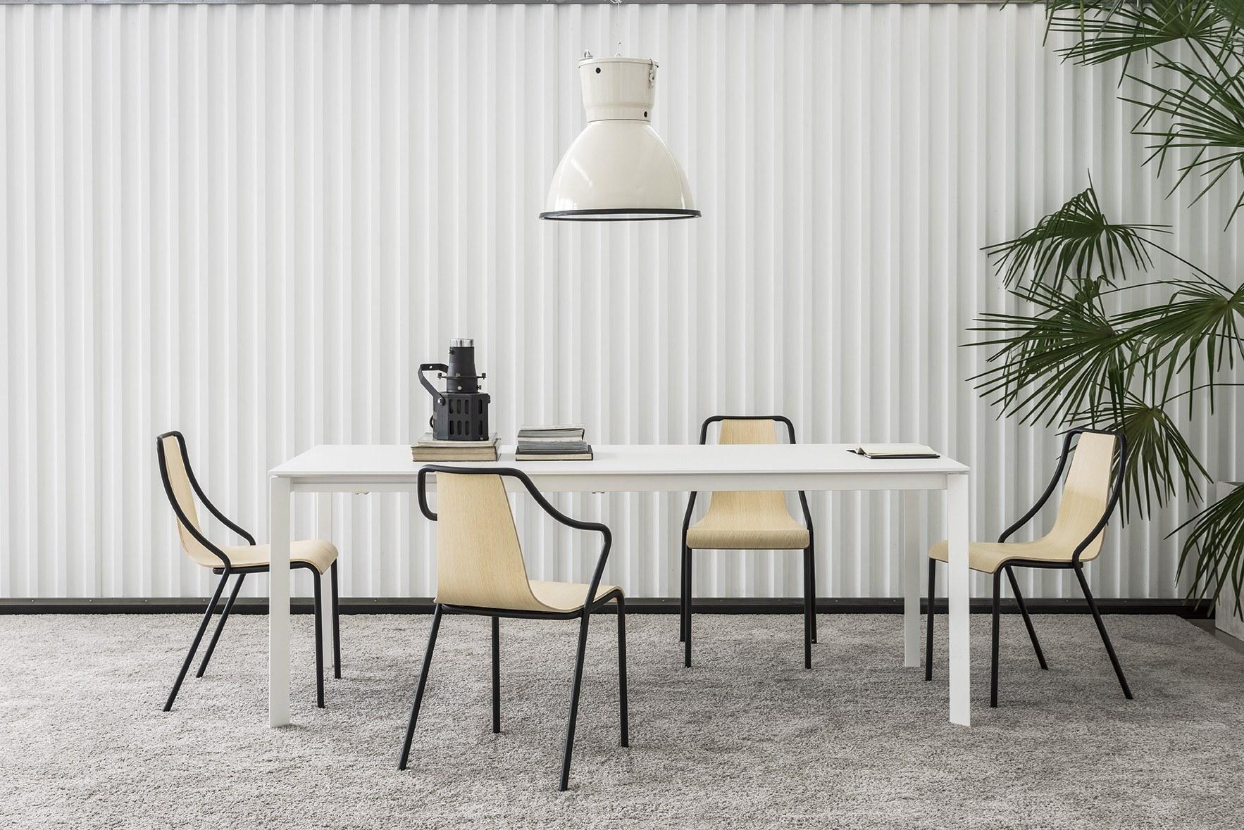 OLA P LG Stackable metal chair