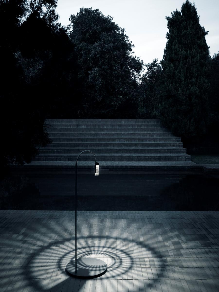 CAULE NEST LED stainless steel floor lamp