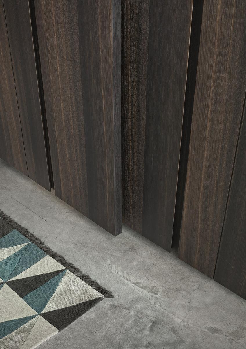 NAICA Wardrobe with coplanar doors custom