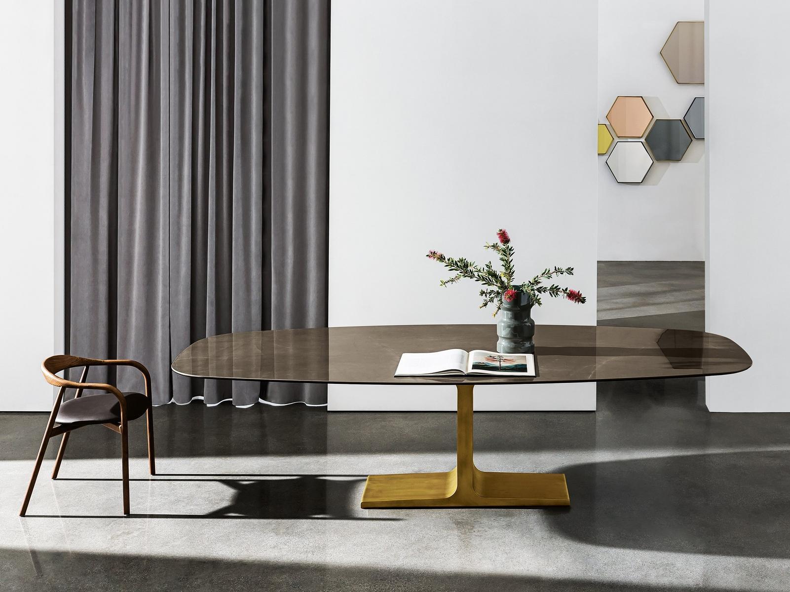 PALACE SHAPED Ceramic table