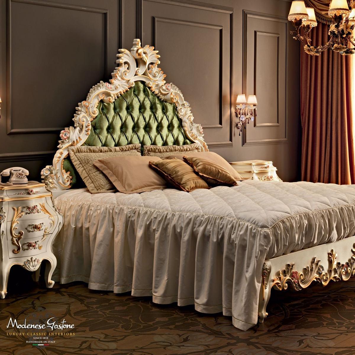 11207 Double bed with upholstered headboard
