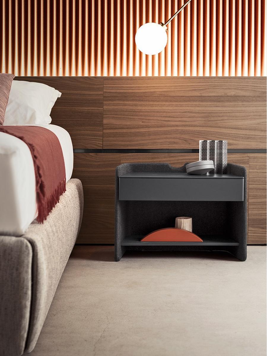 CHLOÉ Rectangular wooden bedside table