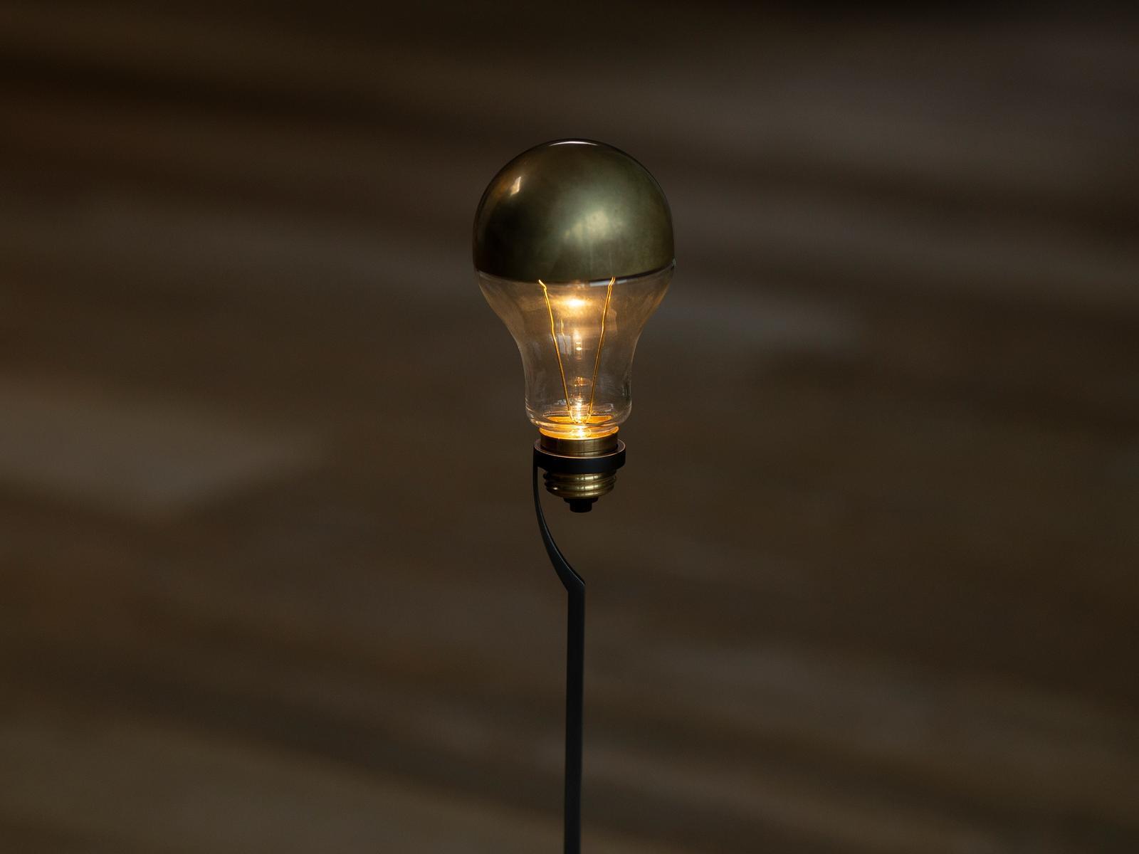 TRENTA LIMITED NUMBERED EDITION LED cordless table lamp