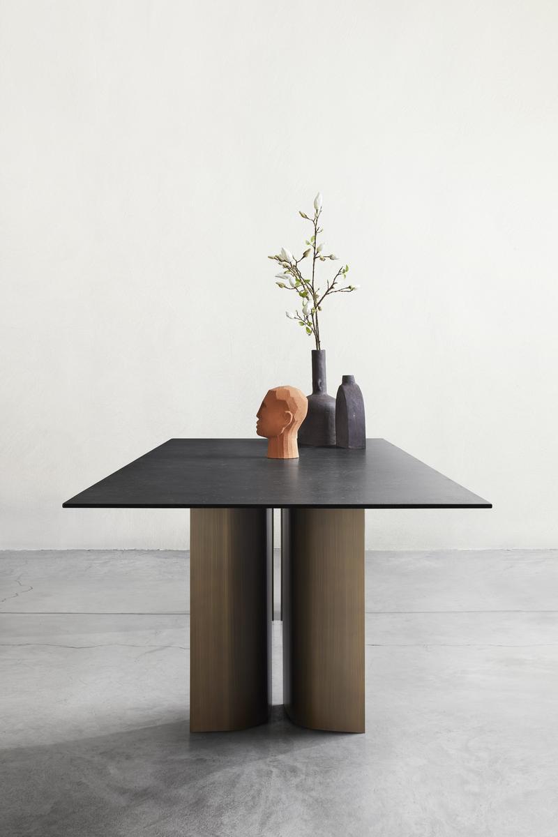 GULLWING Rectangular reconstructed stone table
