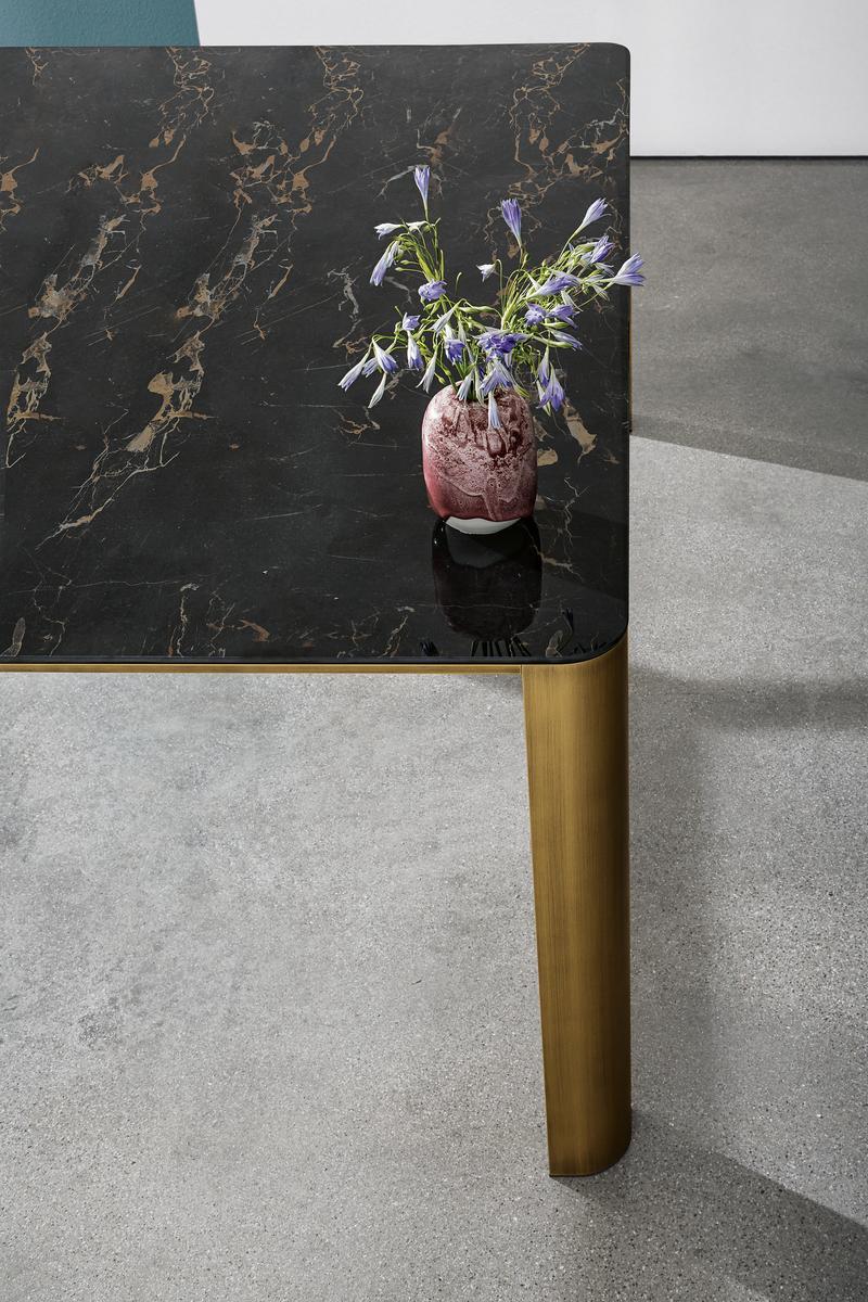 KODO Square glass table