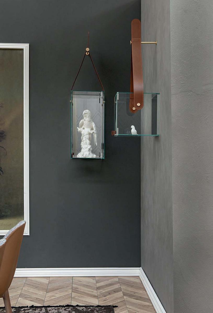CHÈRI Wall-mounted display cabinet