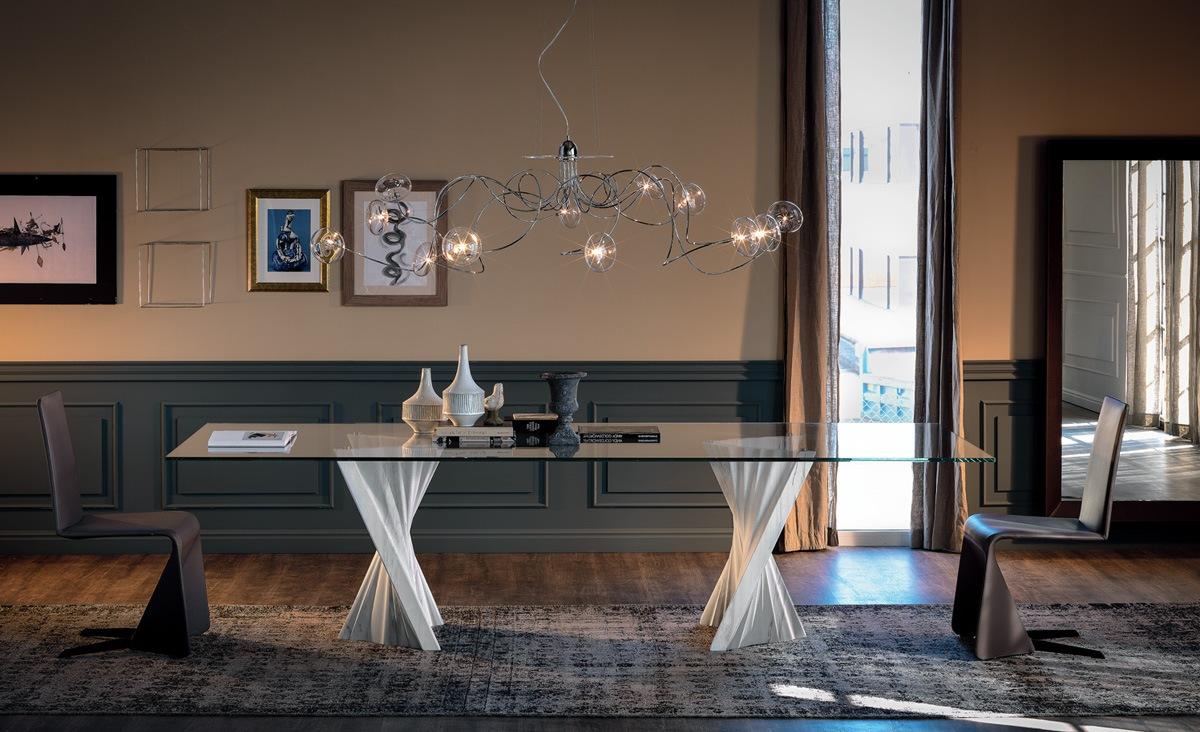 PLISSET Oval stone table