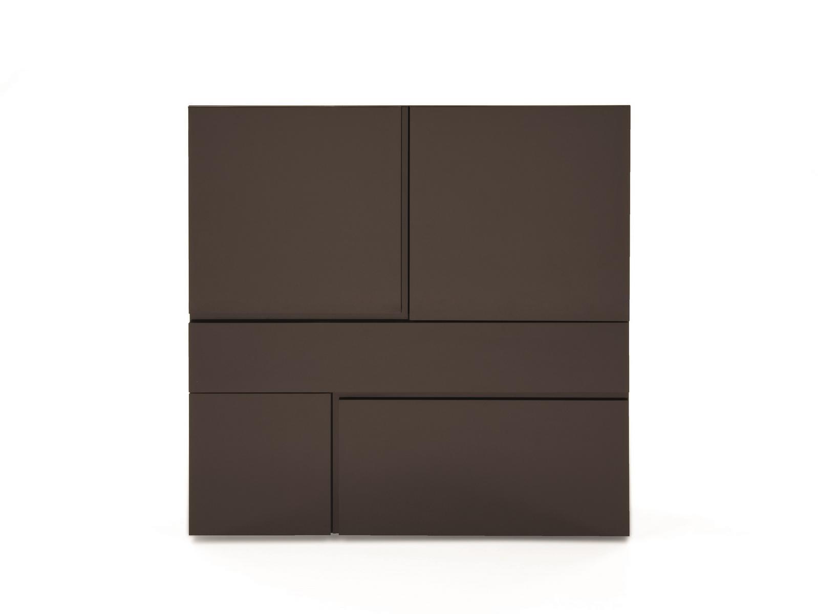 QUADRA Wooden highboard