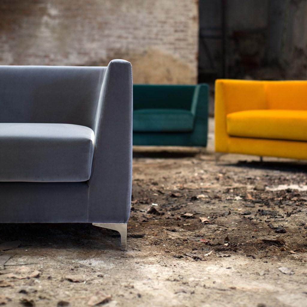 LINCOLN Upholstered armchair with armrests