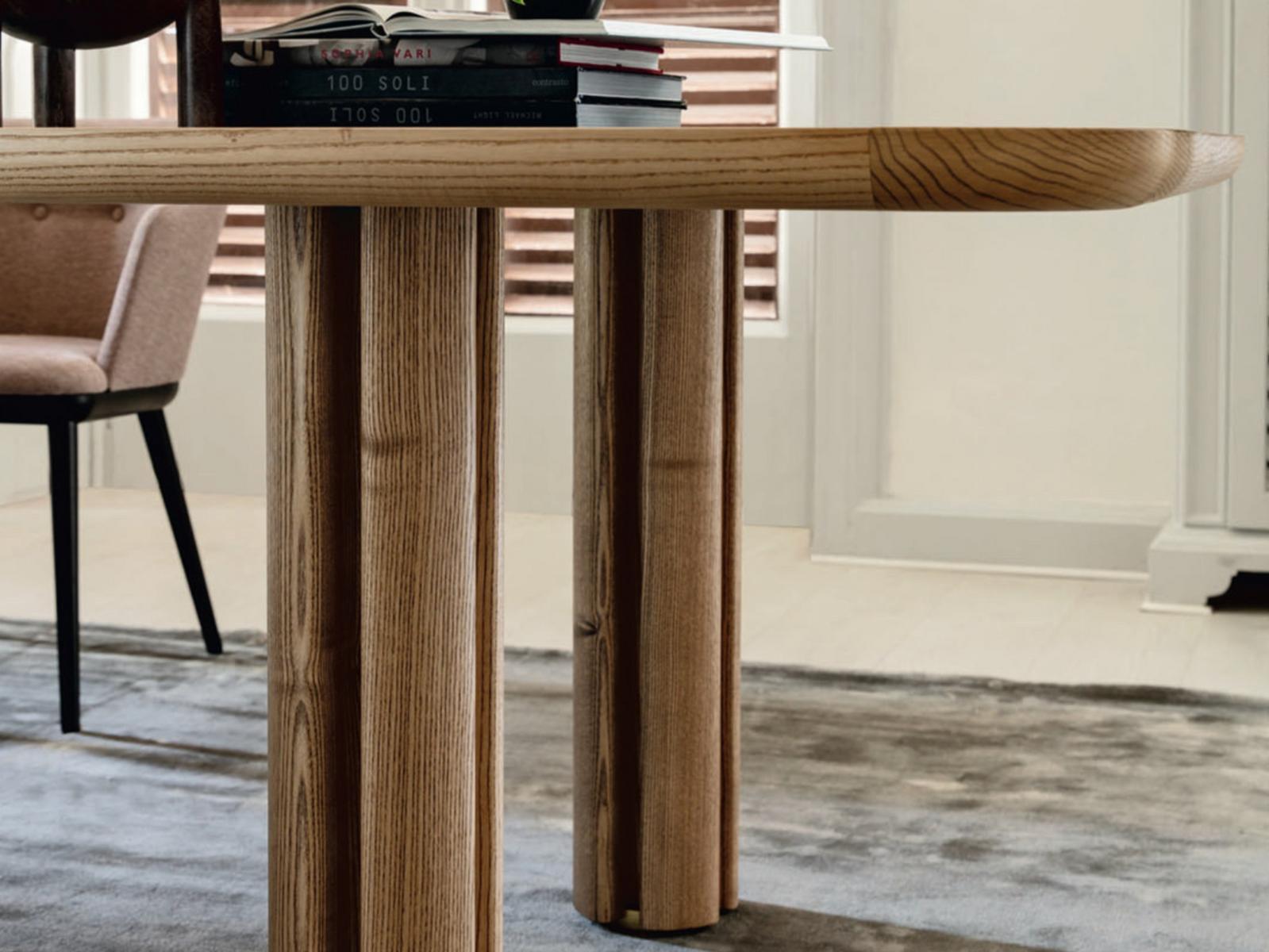 QUADRIFOGLIO Rectangular ash table with glass insert