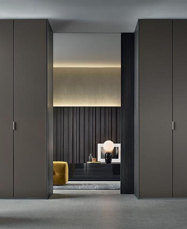 FITTED Sectional lacquered glass wardrobe
