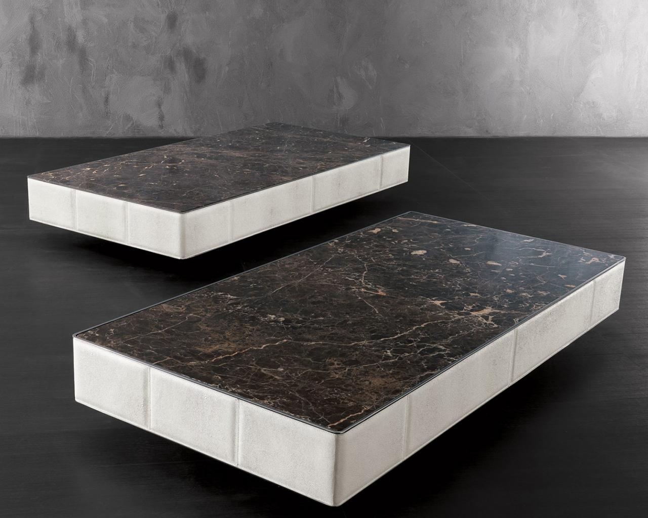 HUGO Marble coffee table in a classic style