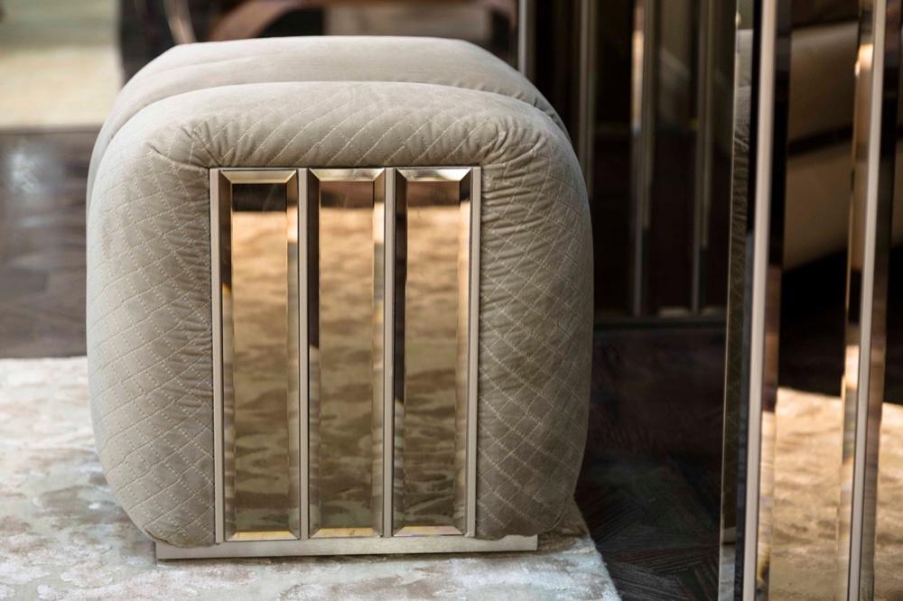 OLA Rectangular velvet pouf
