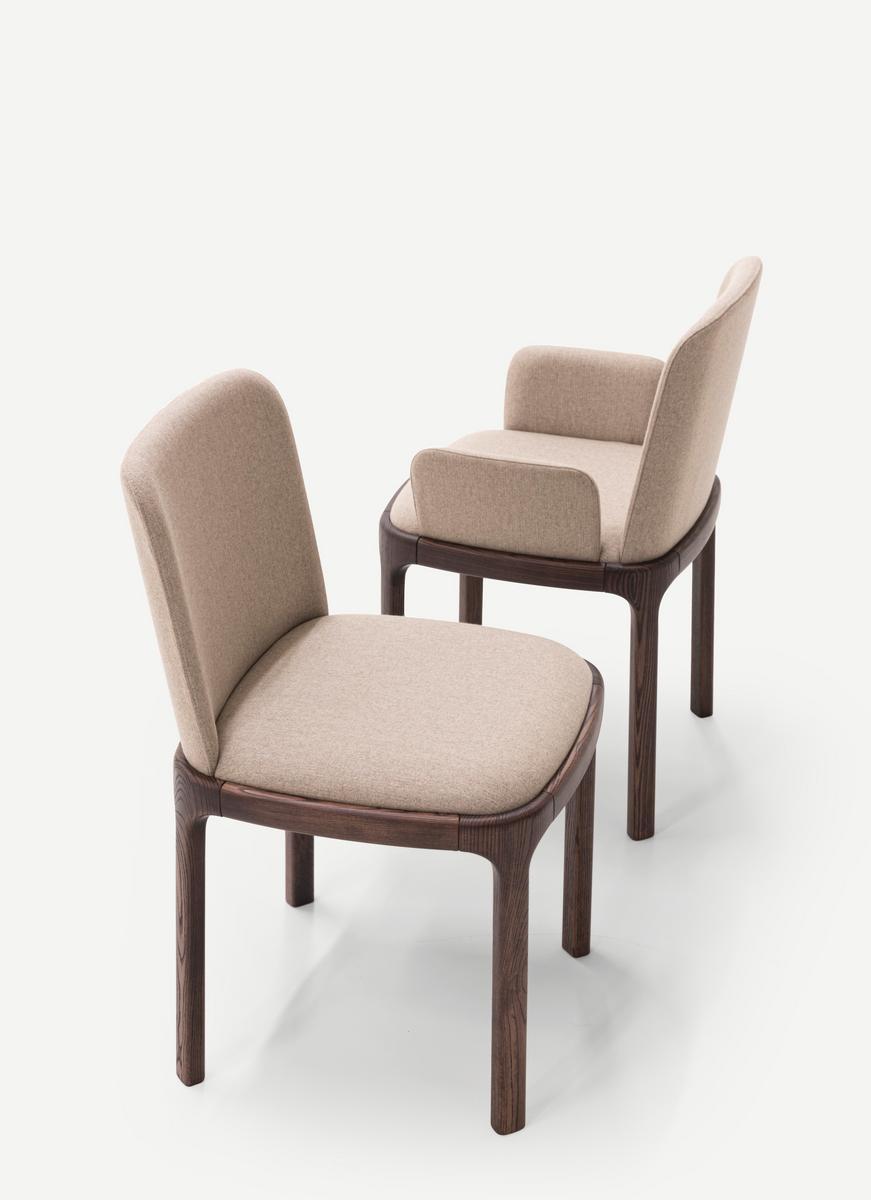INARI Upholstered leather chair