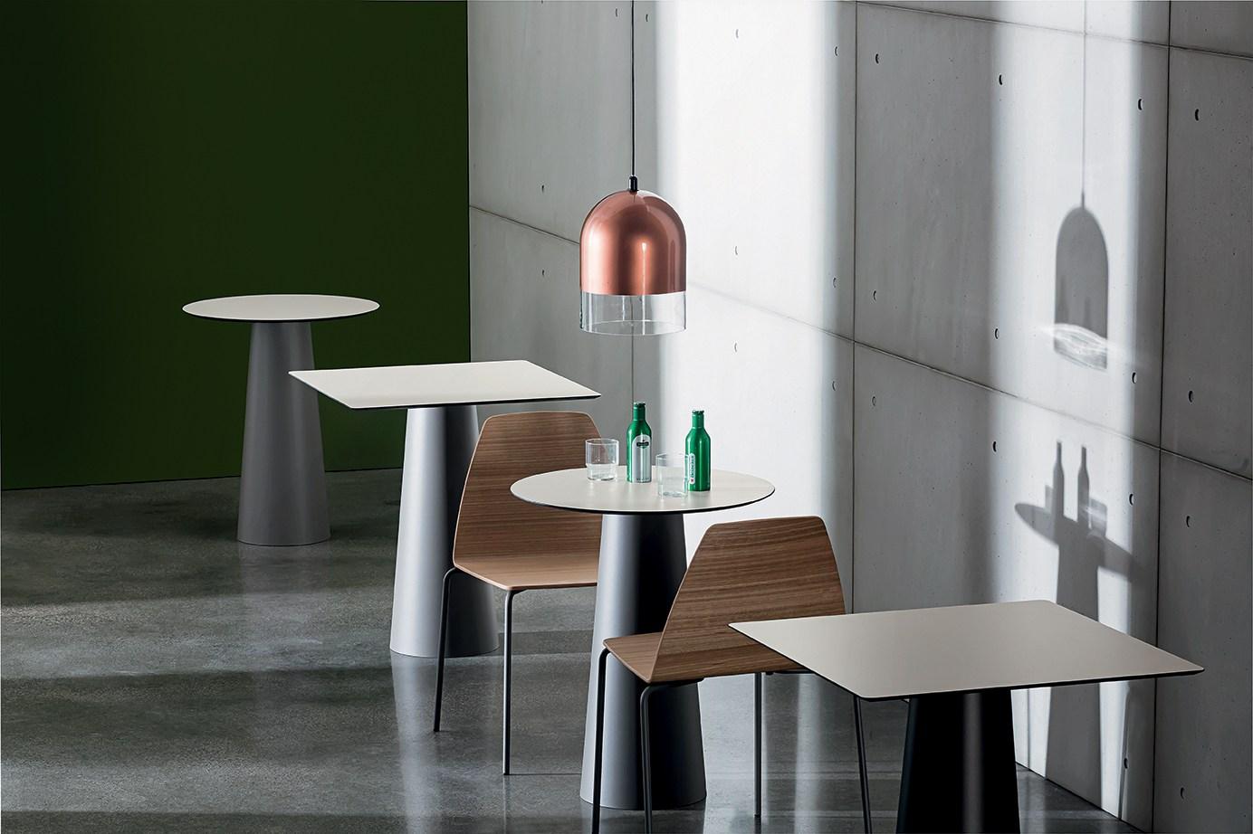 TOTEM Round glass table