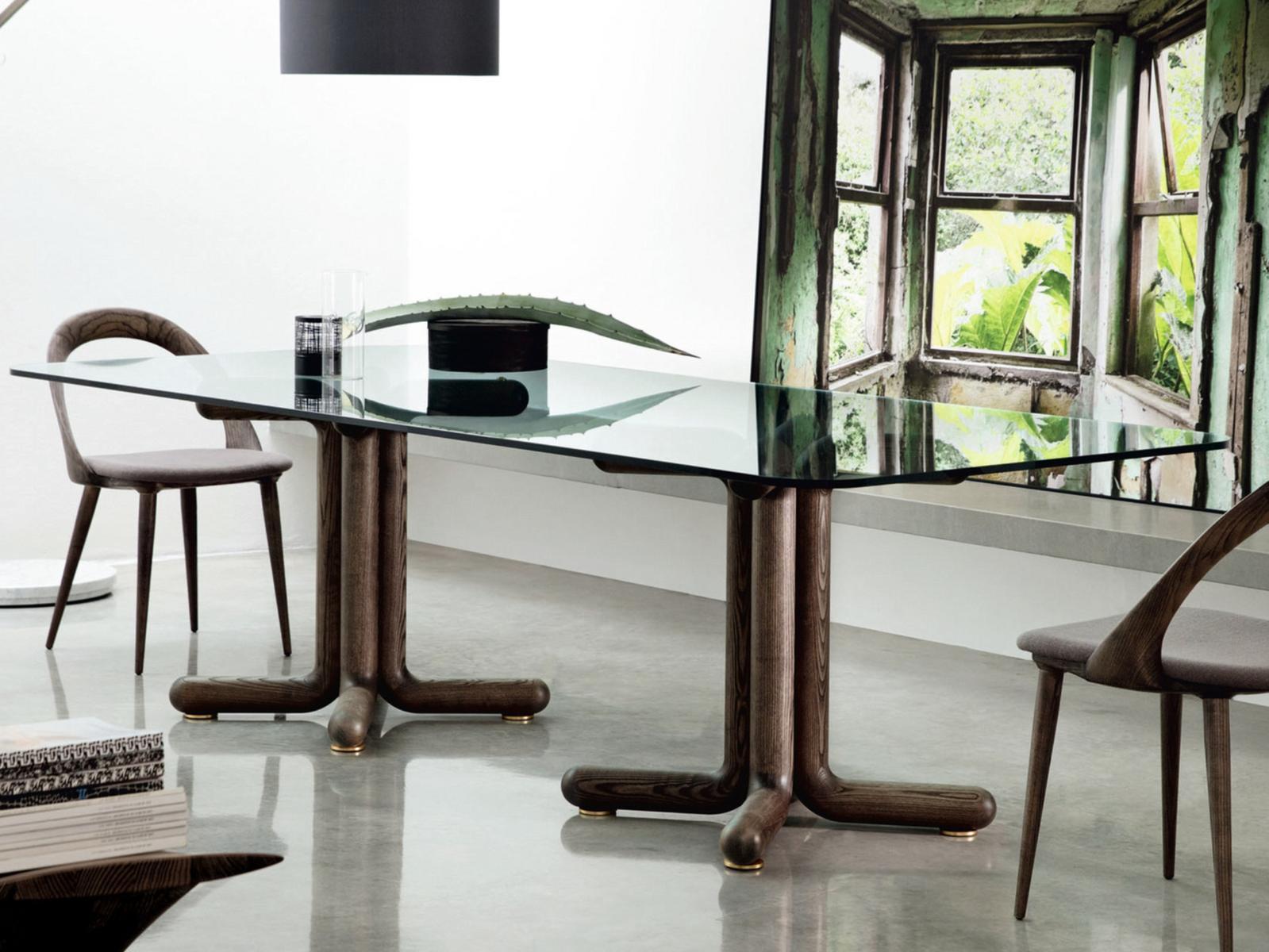 TONDO Walnut dining table and crystal top