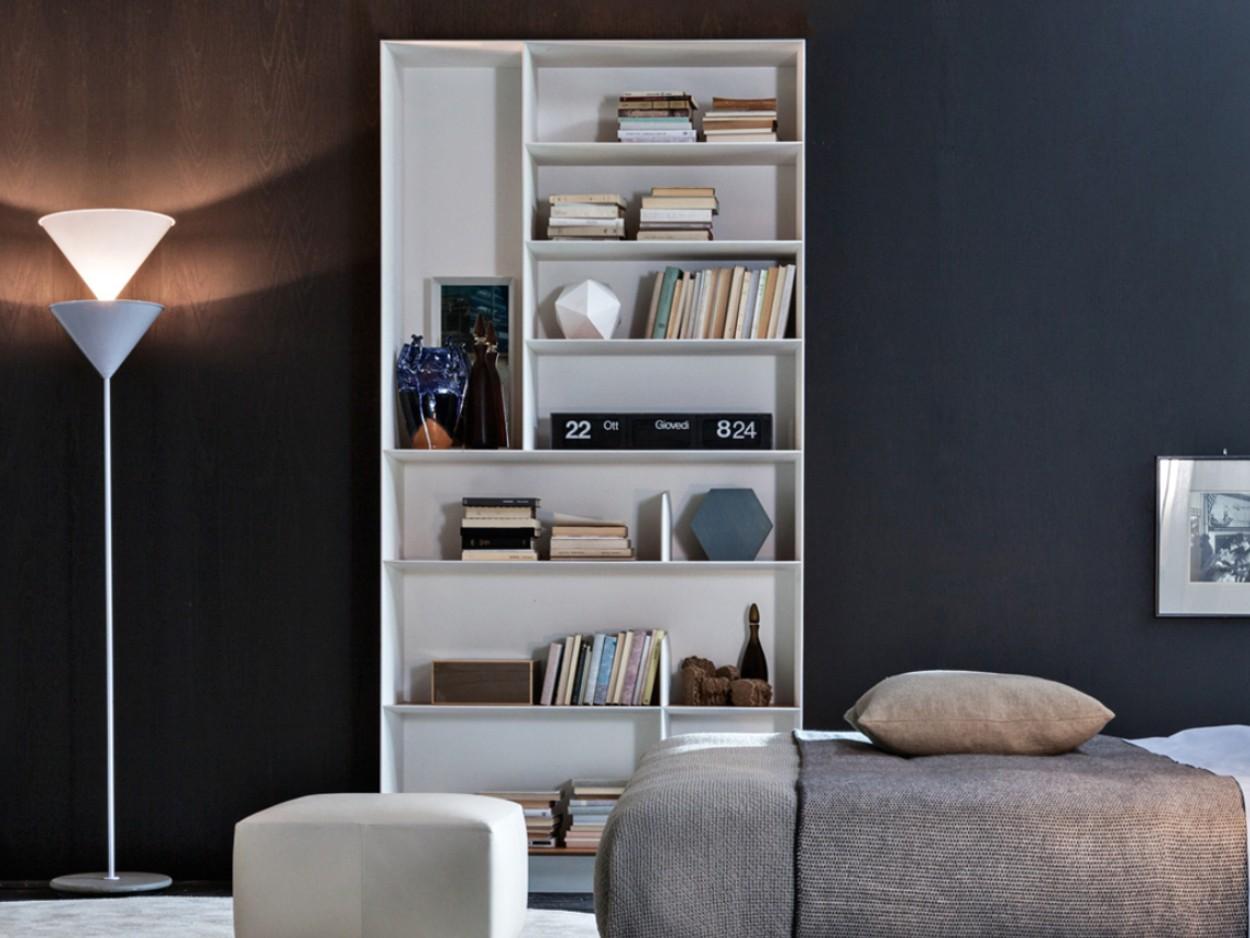 D.357.1 Open wall-mounted multi-layer wood bookcase