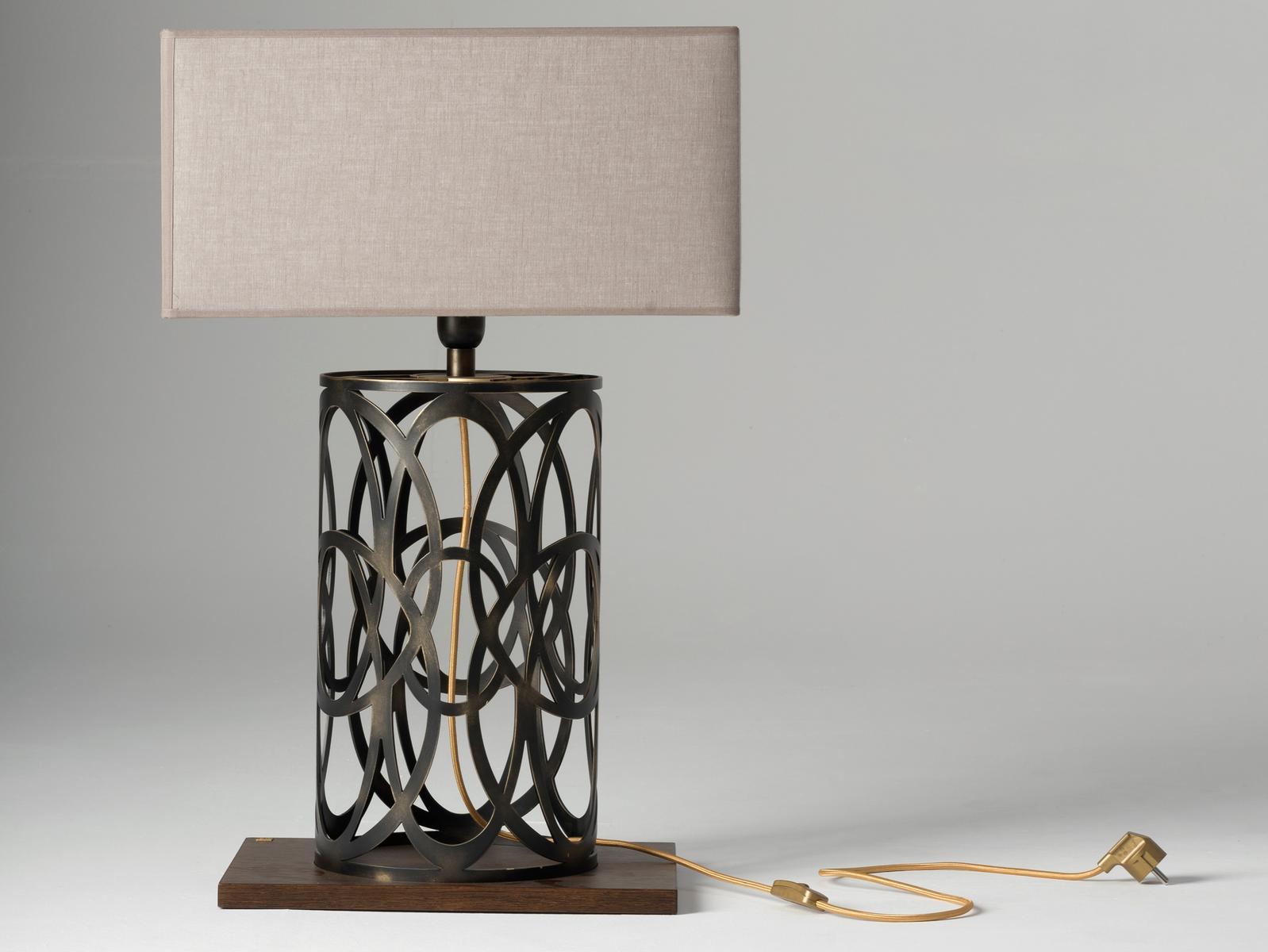 VIOLANTE Metal table lamp