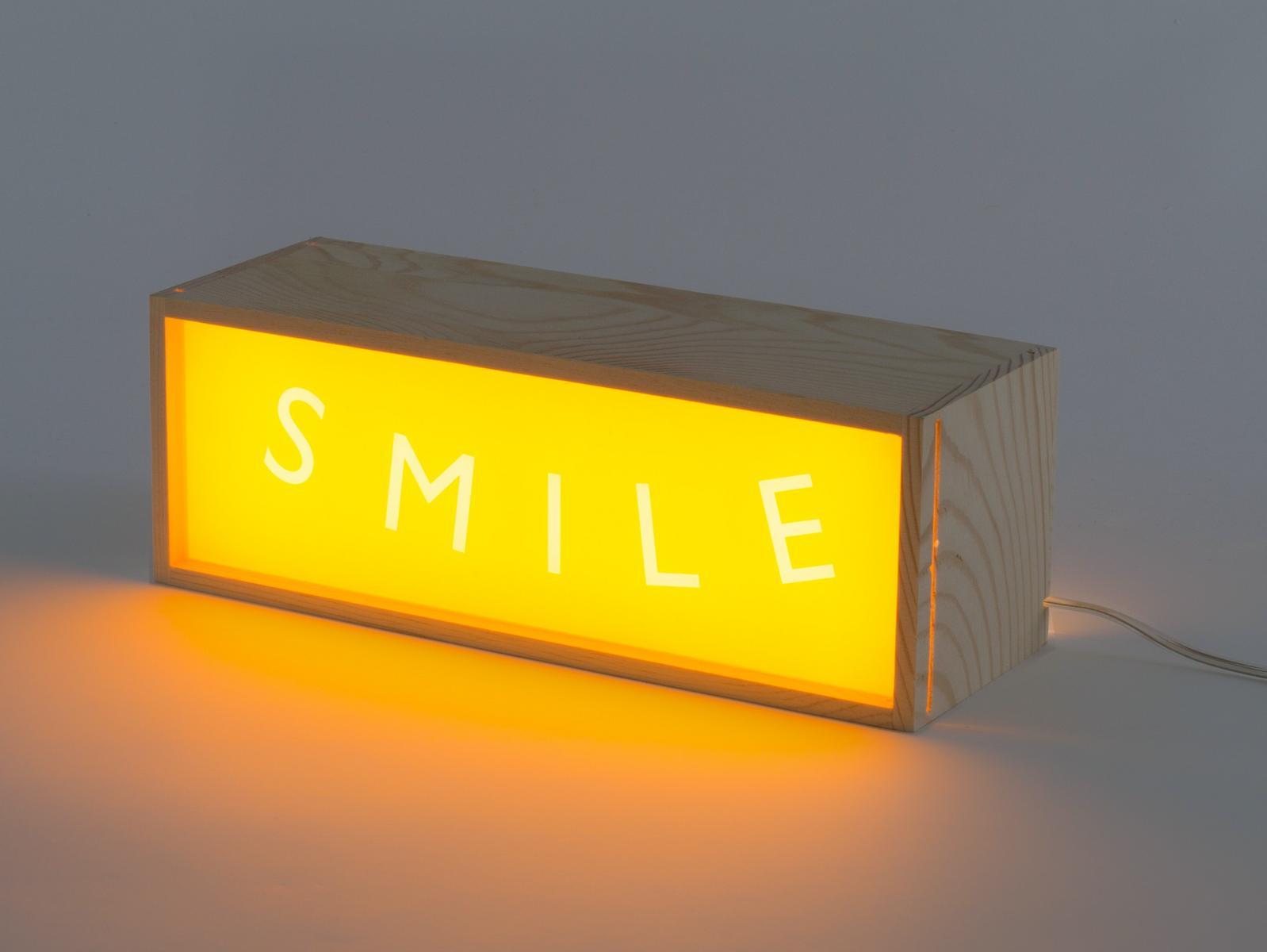 SMILE LED wooden table lamp