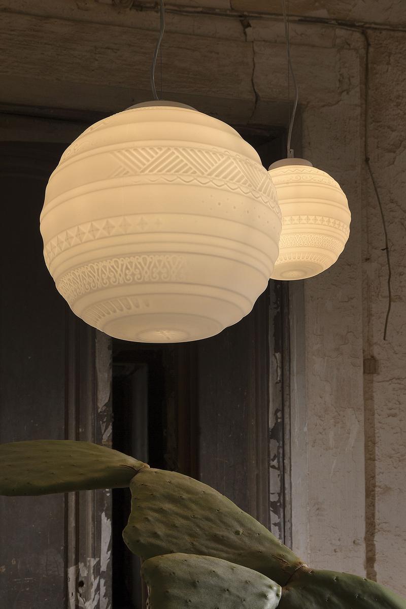 BRAILLE Satin glass pendant lamp