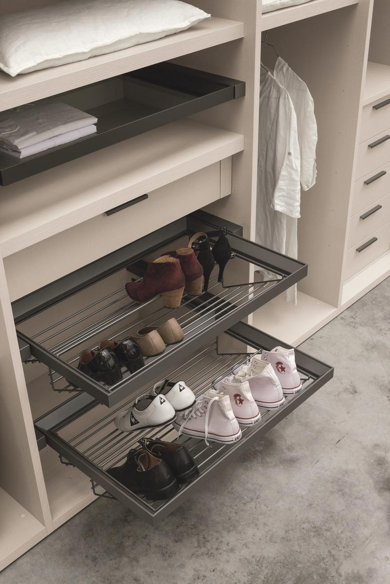 LOGICA Sectional wooden walk-in wardrobe