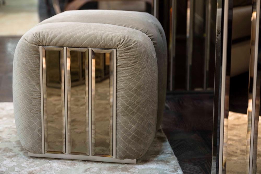 OLA Rectangular velvet pouf