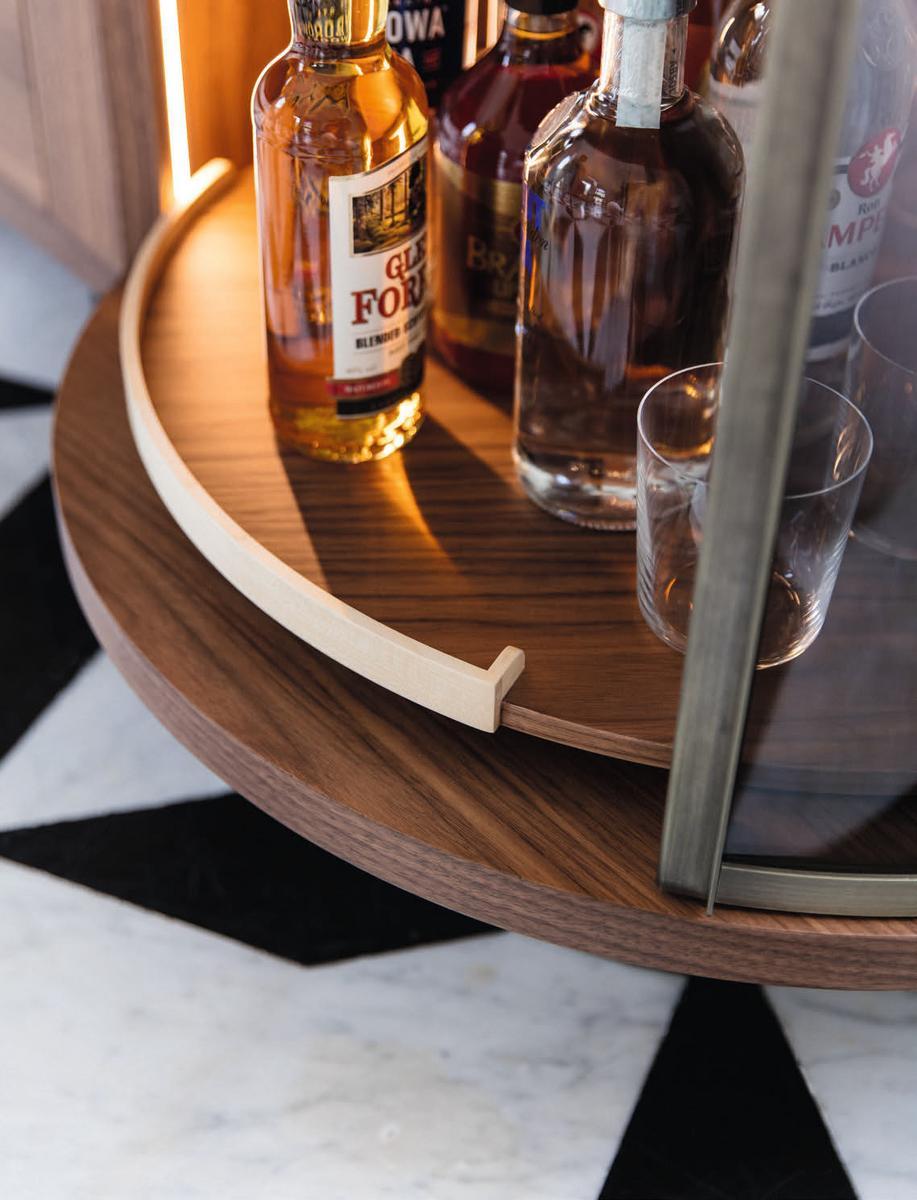 RONDÒ 2 Walnut sideboard / bar cabinet
