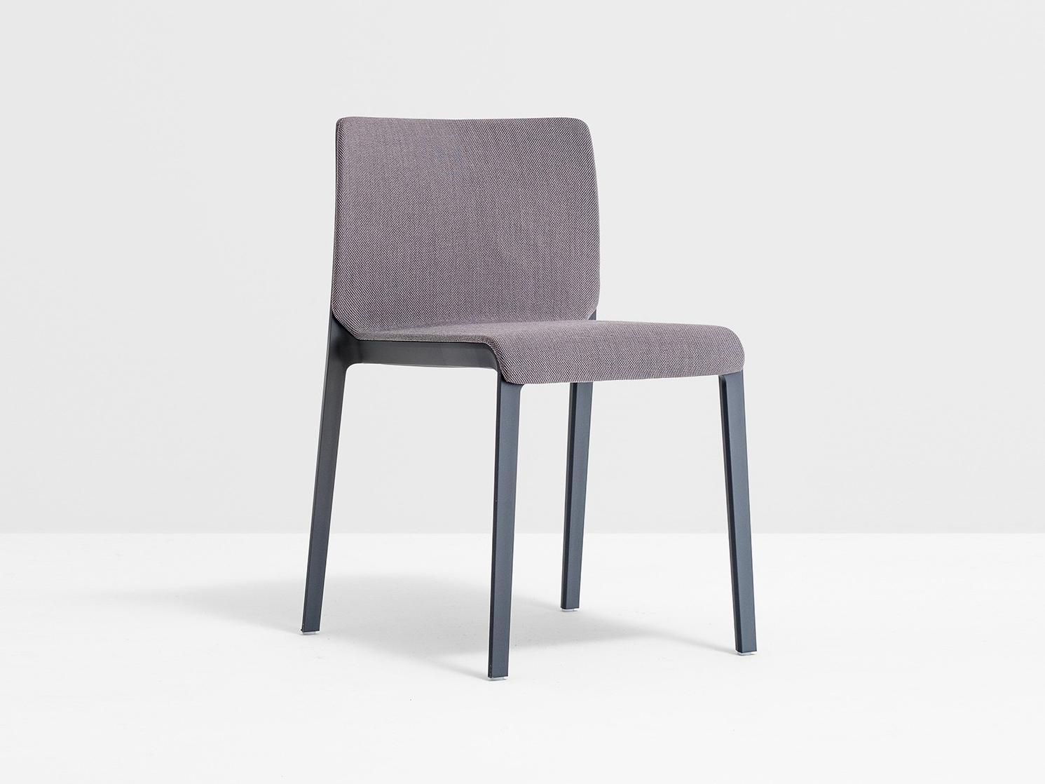 VOLT 671 Fabric chair with armrests