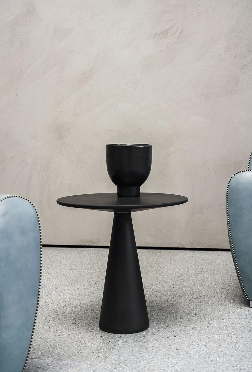JOVE Round high side table