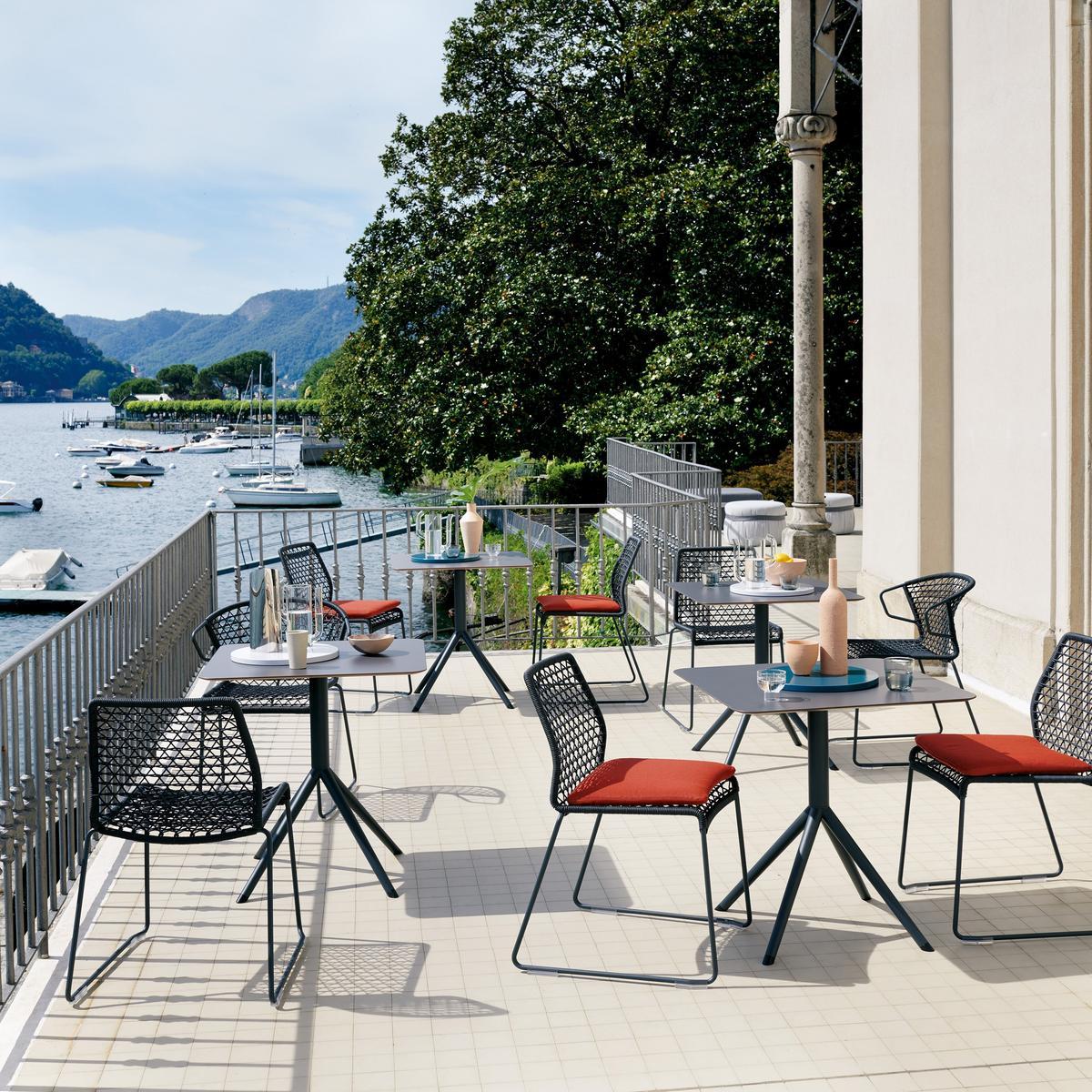 VELA Sled base stackable chair