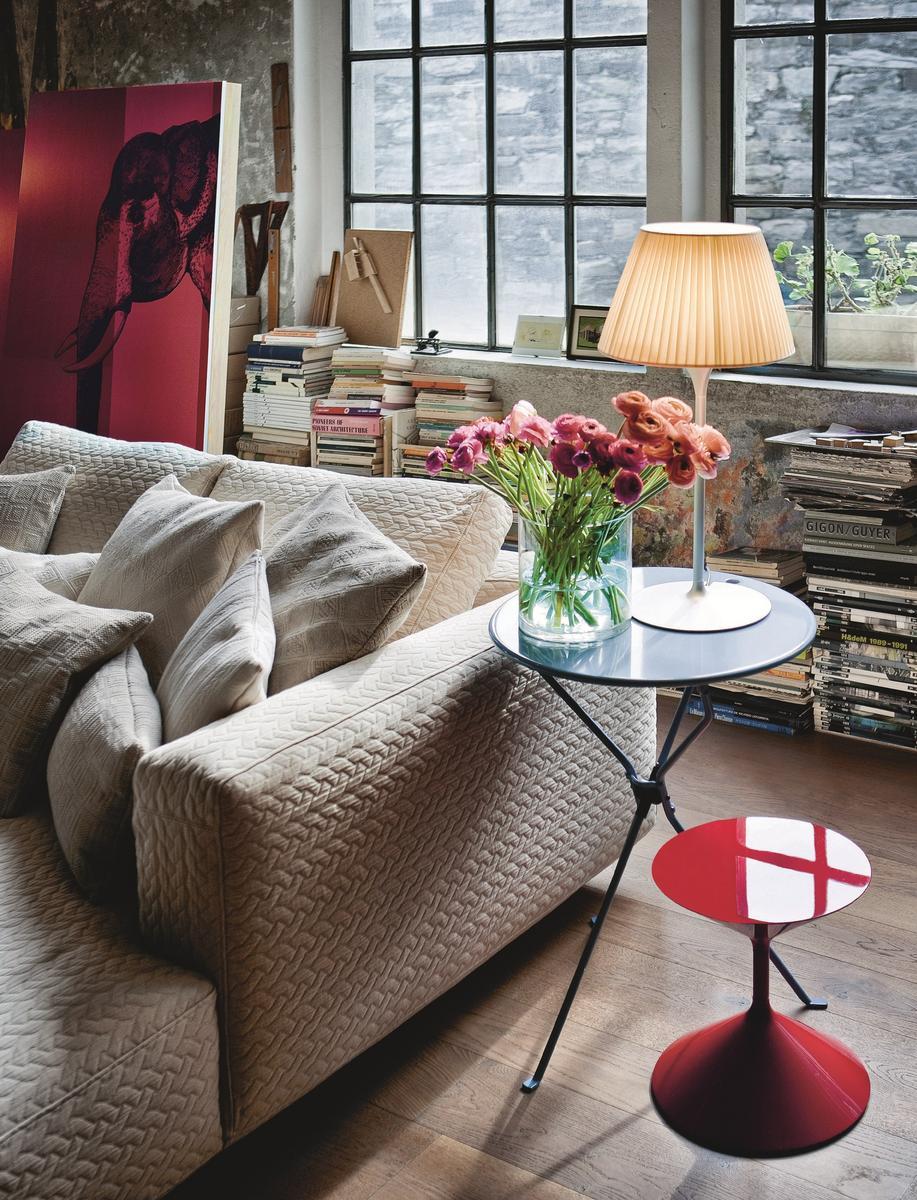 CUMANO Folding steel coffee table
