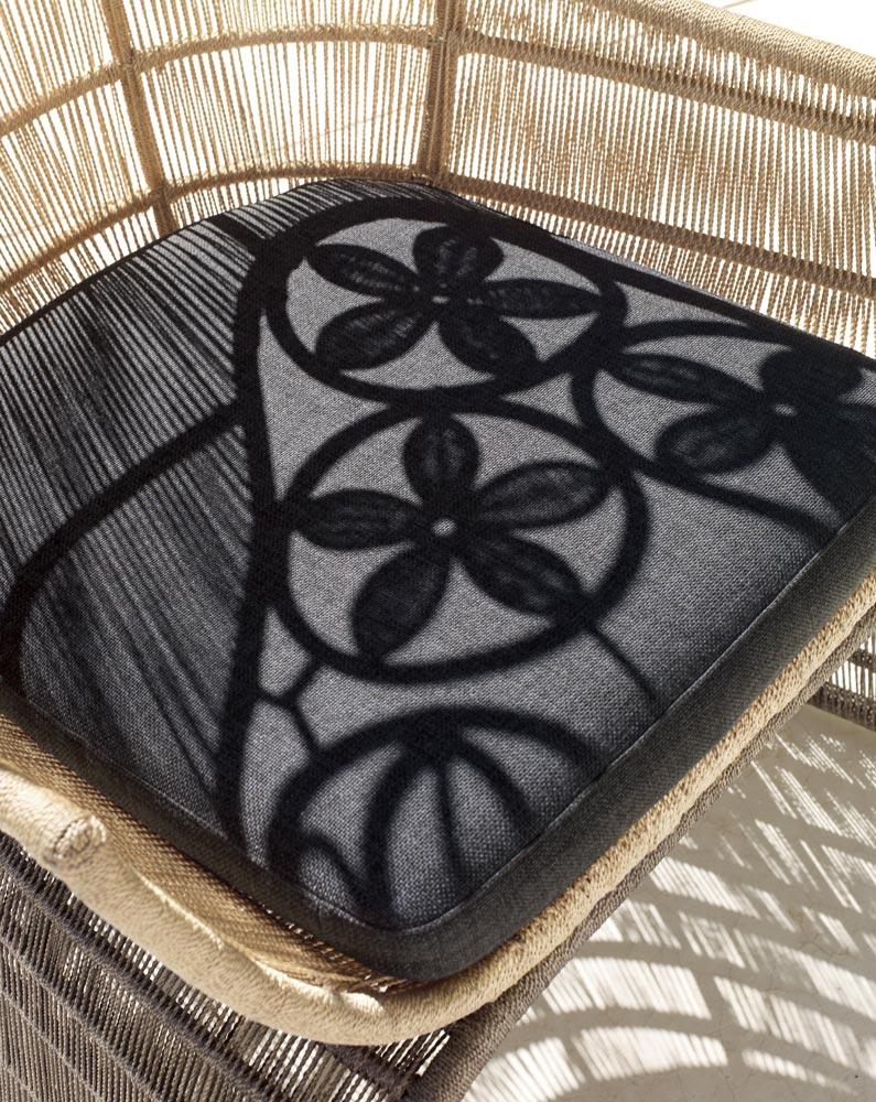 CRINOLINE Polyethylene garden armchair