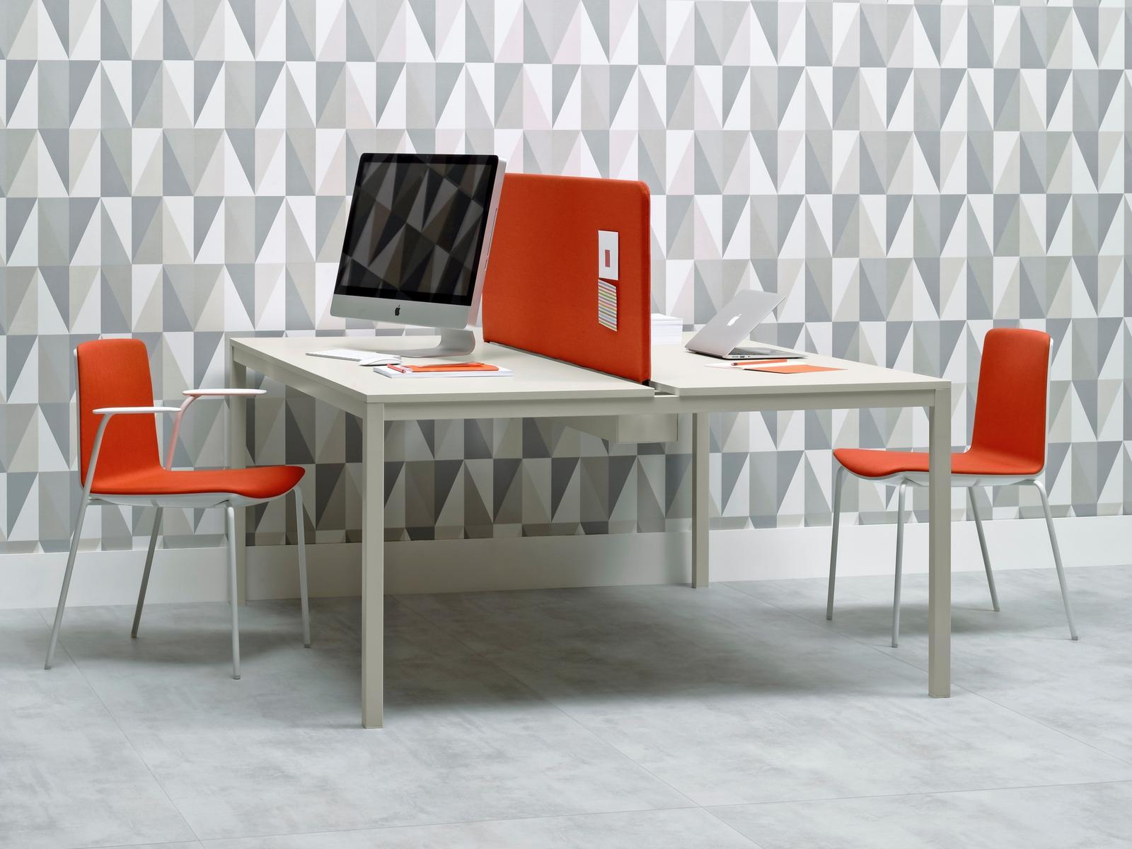 NOA 726 Upholstered polycarbonate chair with armrests
