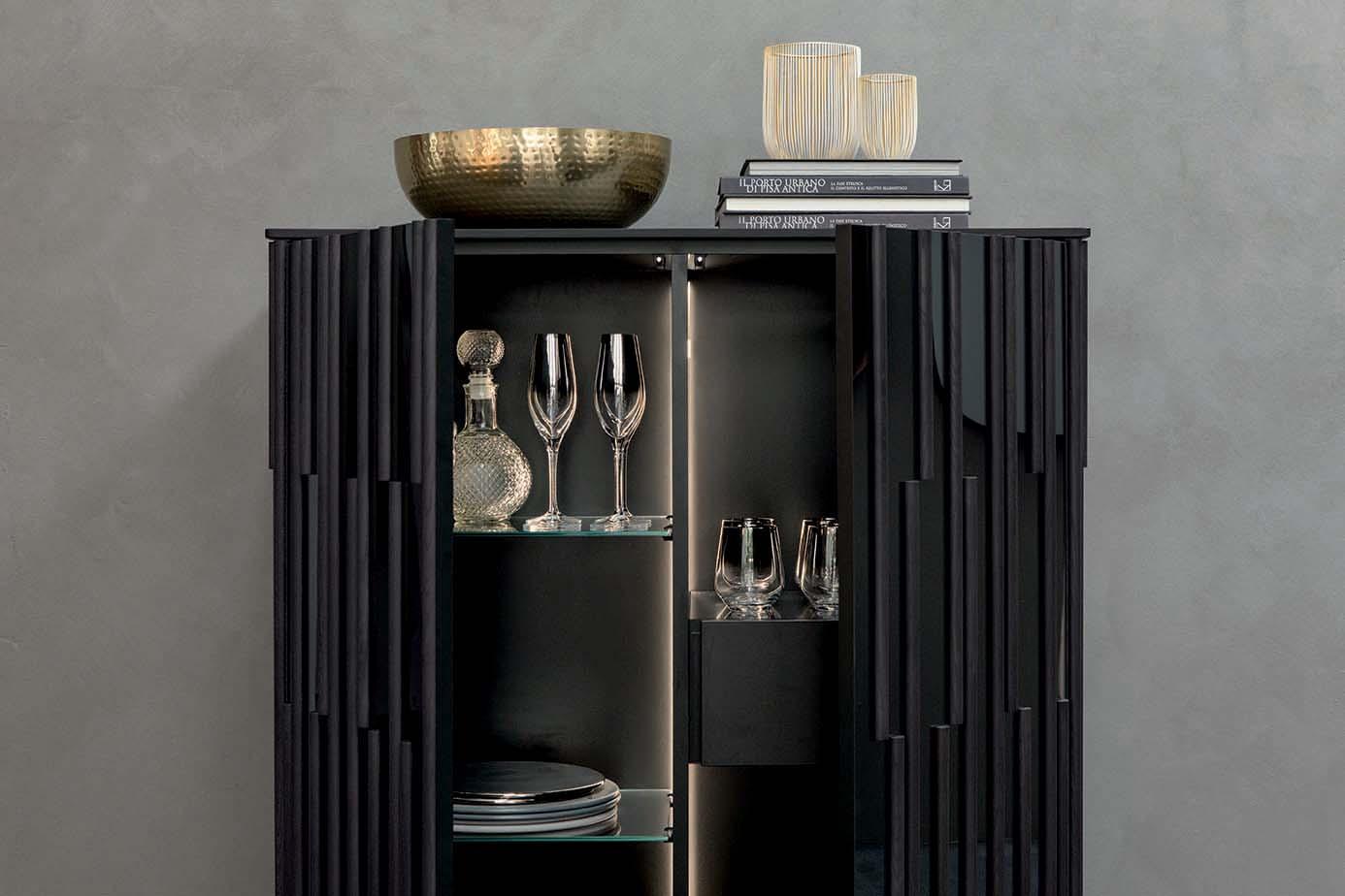 DROPS Wood and glass highboard with doors