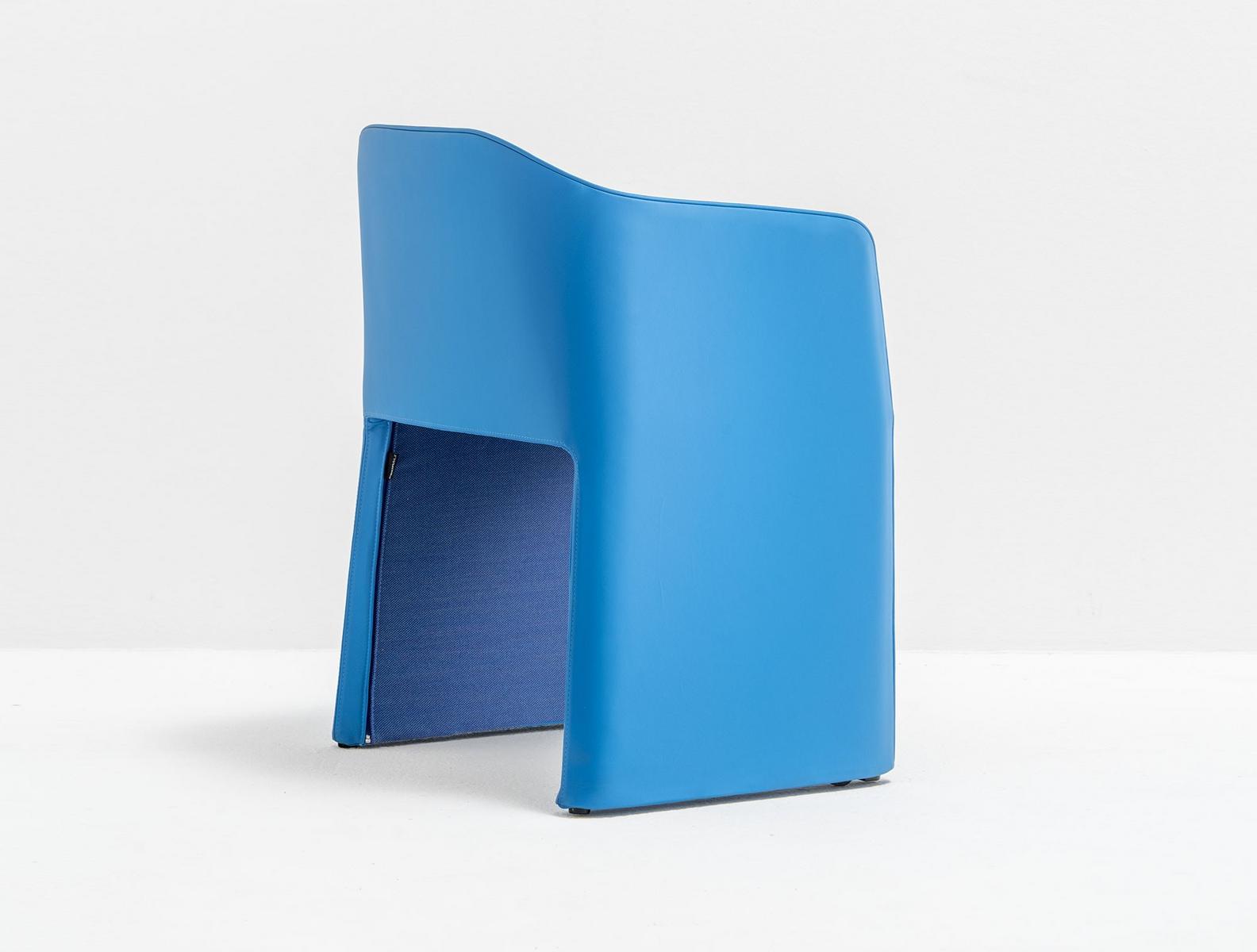 LAJA WINGS 889F Chair with castors