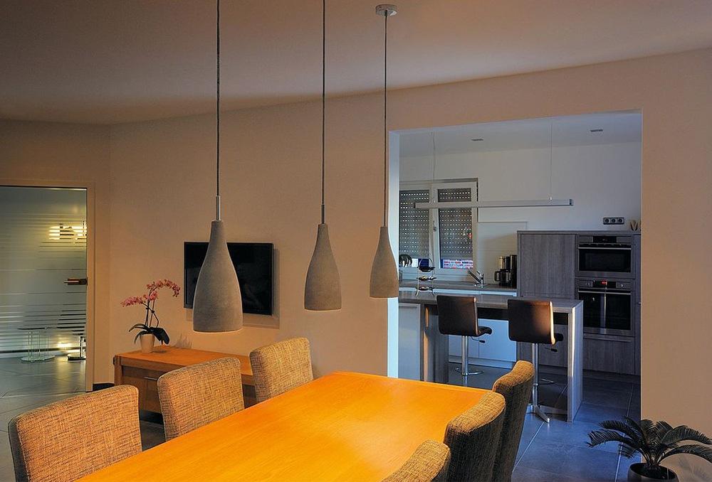 SOPRANA Fabric pendant lamp in a contemporary style