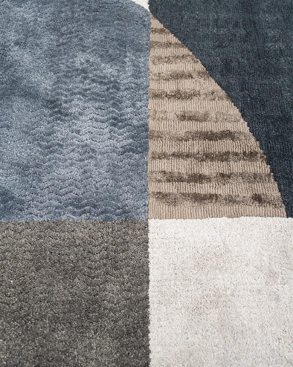 BORDERLAND Handmade rectangular rug