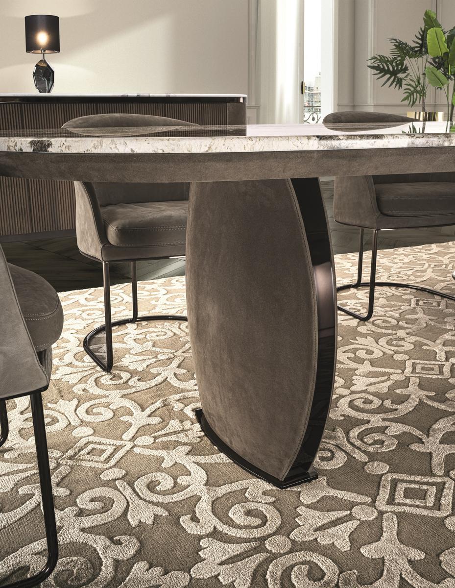 LOTUS Oval leather table