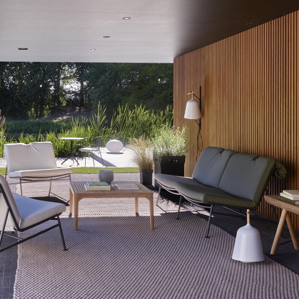 UNBEAUMATIN Steel garden chair with integrated cushion