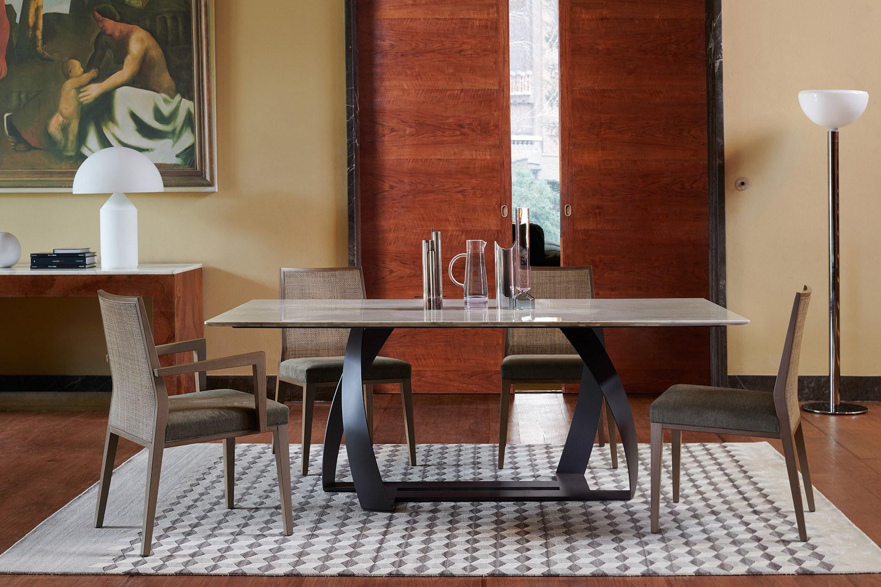 QUEEN Contemporary style beech chair