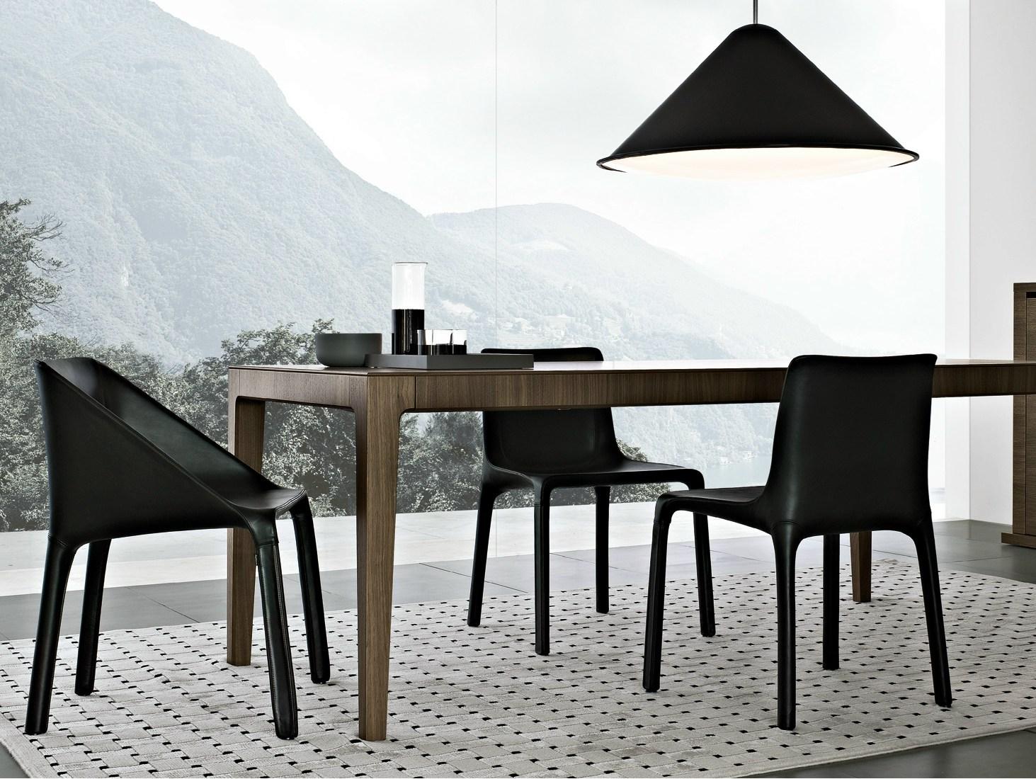 MANTA Leather chair