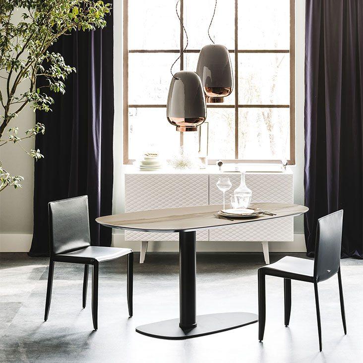 IPANEMA KERAMIK Oval metal table