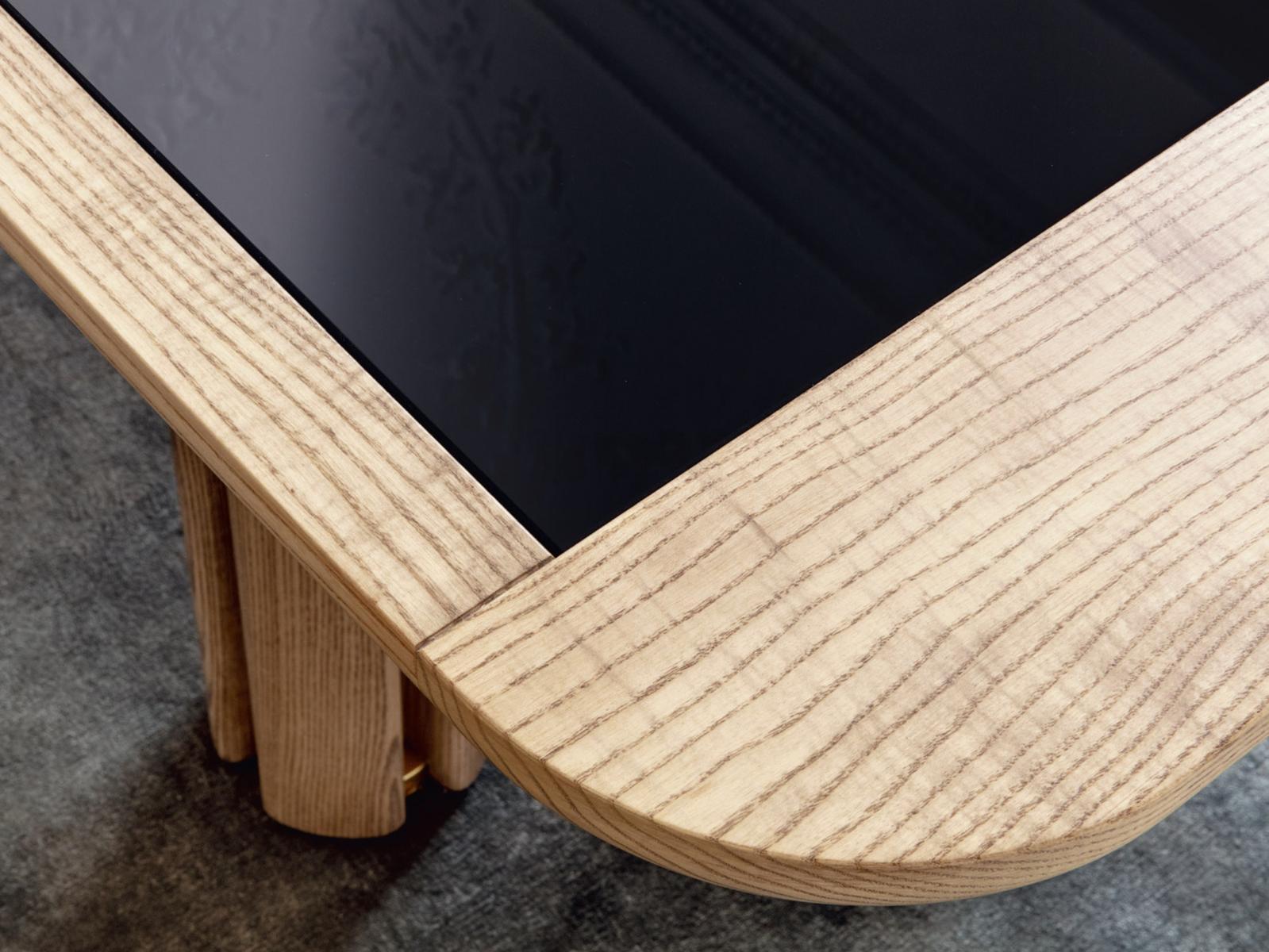 QUADRIFOGLIO Rectangular ash table with glass insert
